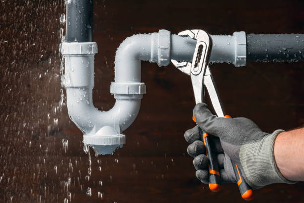 Professional Drain Cleaning technician working in Holmes, PA